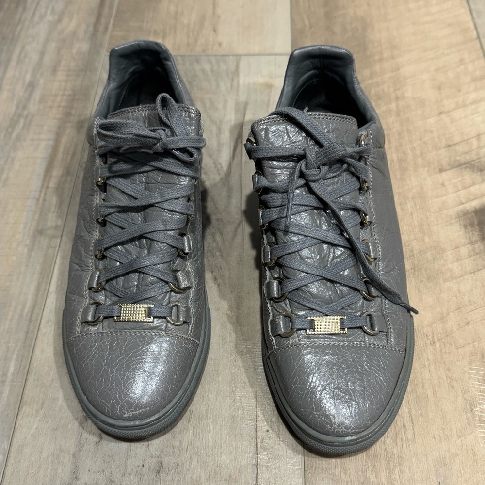 (SOLD) Balenciaga Woman’s Arena Sneakers In Grey - Size 39